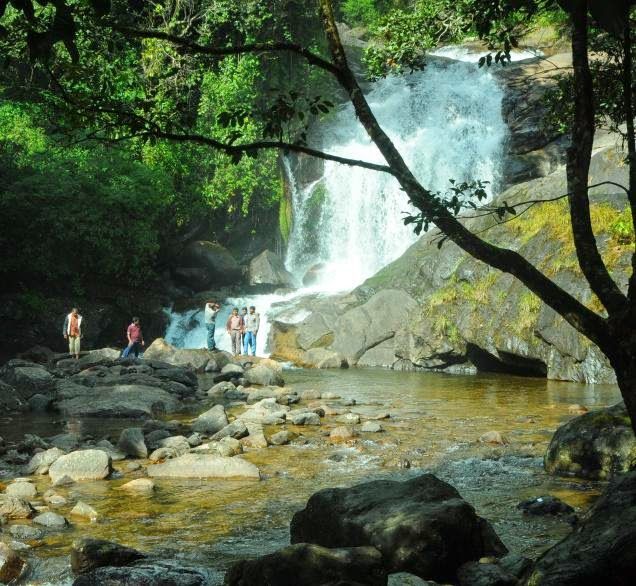 Lakkam Waterfalls Idukki view